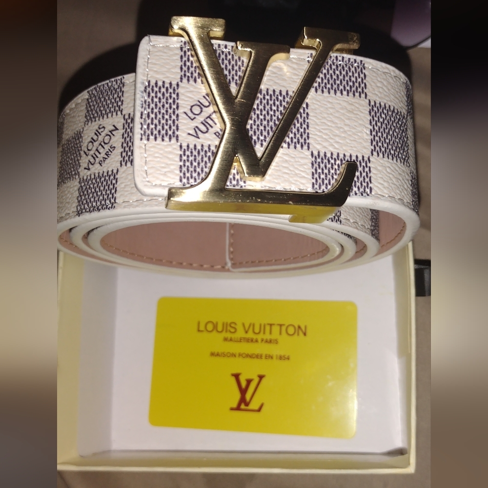 Louis Vuitton White checker Belt, size is